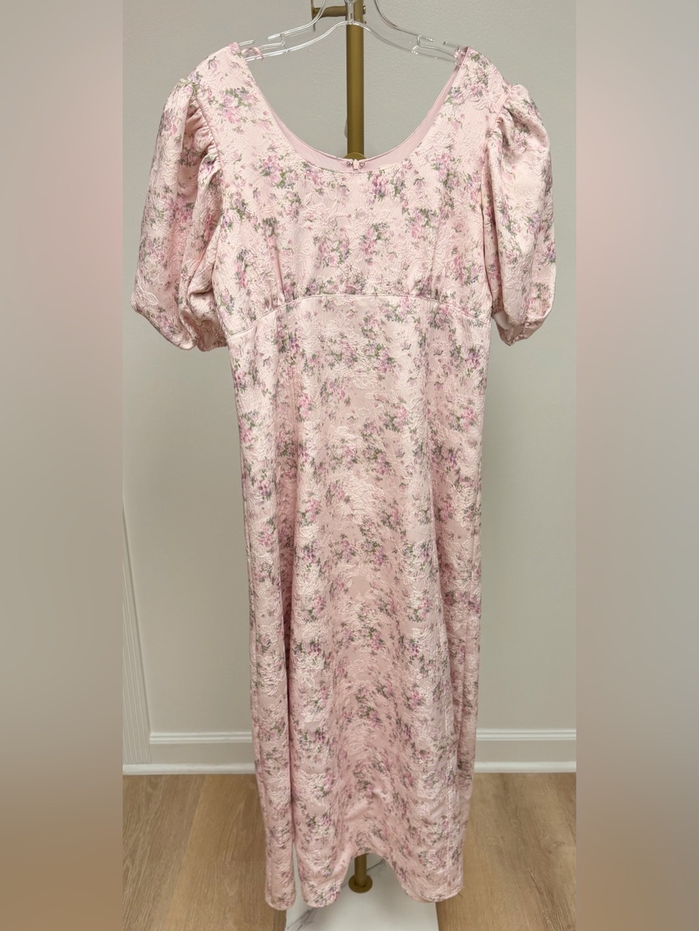 Floral Puff-Sleeve Pink Maxi Dress